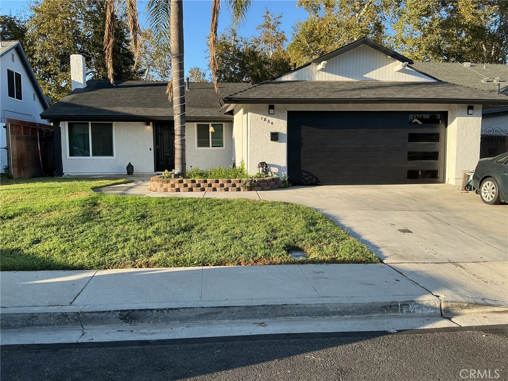 1834 Hillary Court Property Photo 5