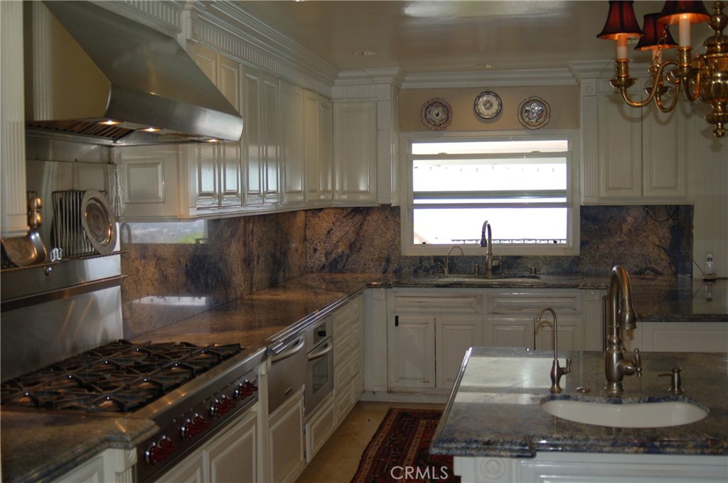 13978 Summit Drive Property Photo 23