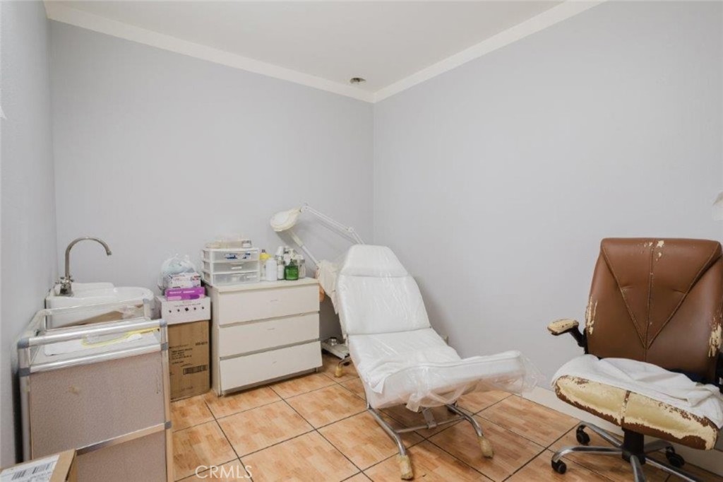 11274 Ventura Boulevard Property Photo 11