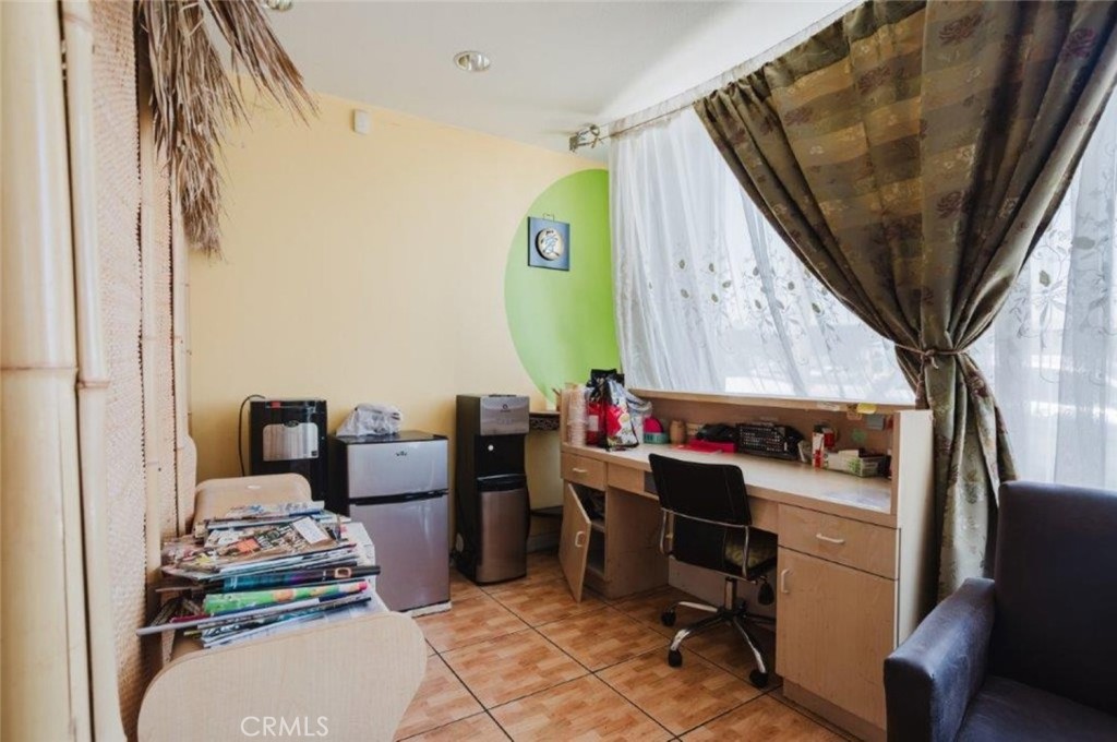 11274 Ventura Boulevard Property Photo 17