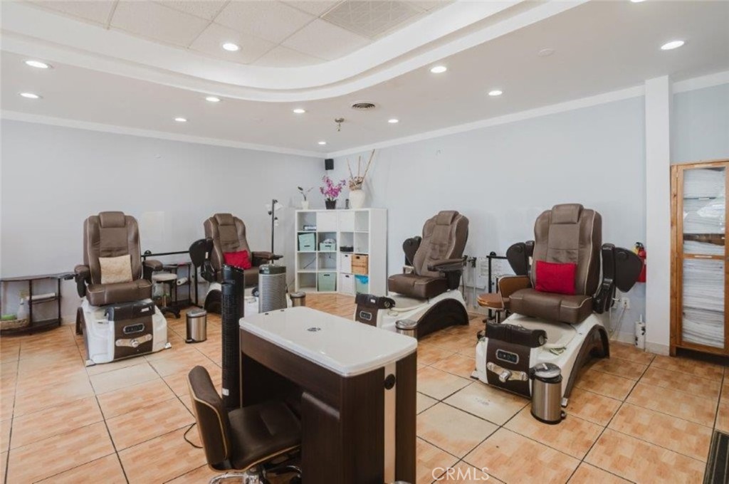 11274 Ventura Boulevard Property Photo 25