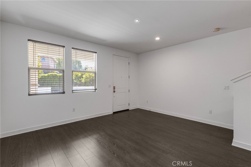77 Jensen Court Property Photo 6
