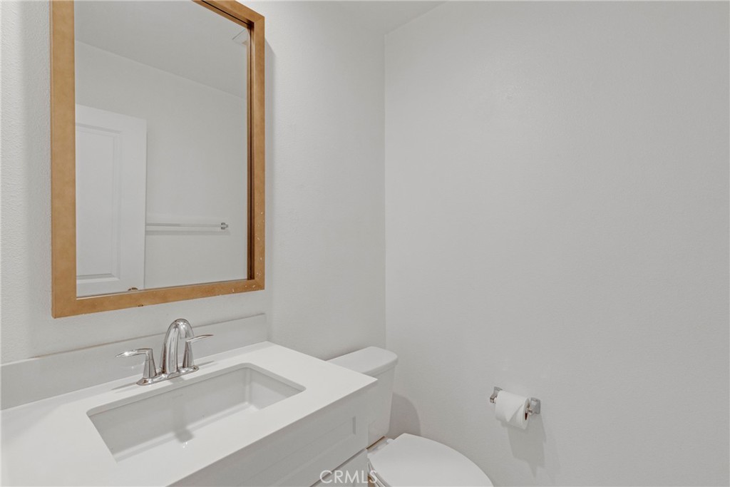 77 Jensen Court Property Photo 8