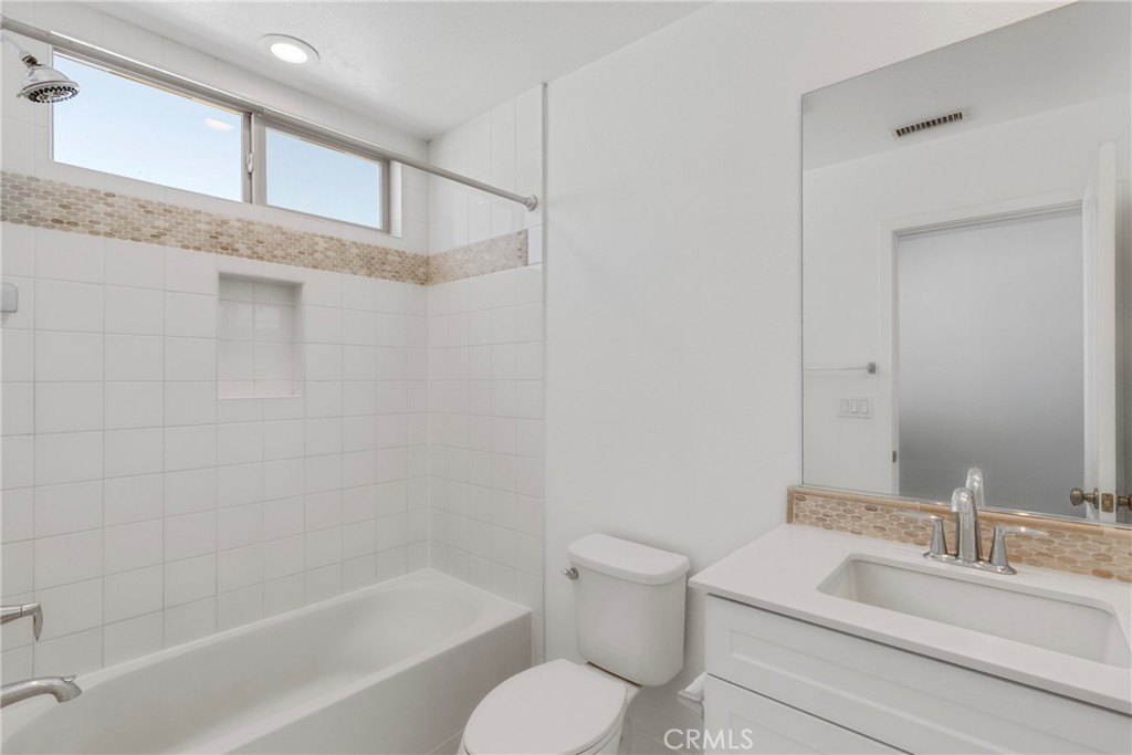 77 Jensen Court Property Photo 32