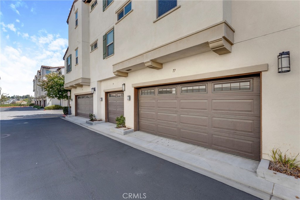 77 Jensen Court Property Photo 33