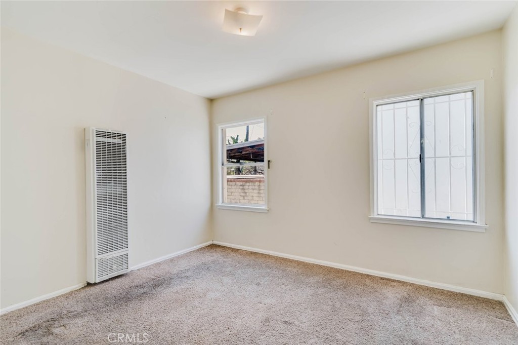1010 N Alexandria Avenue Property Photo 12