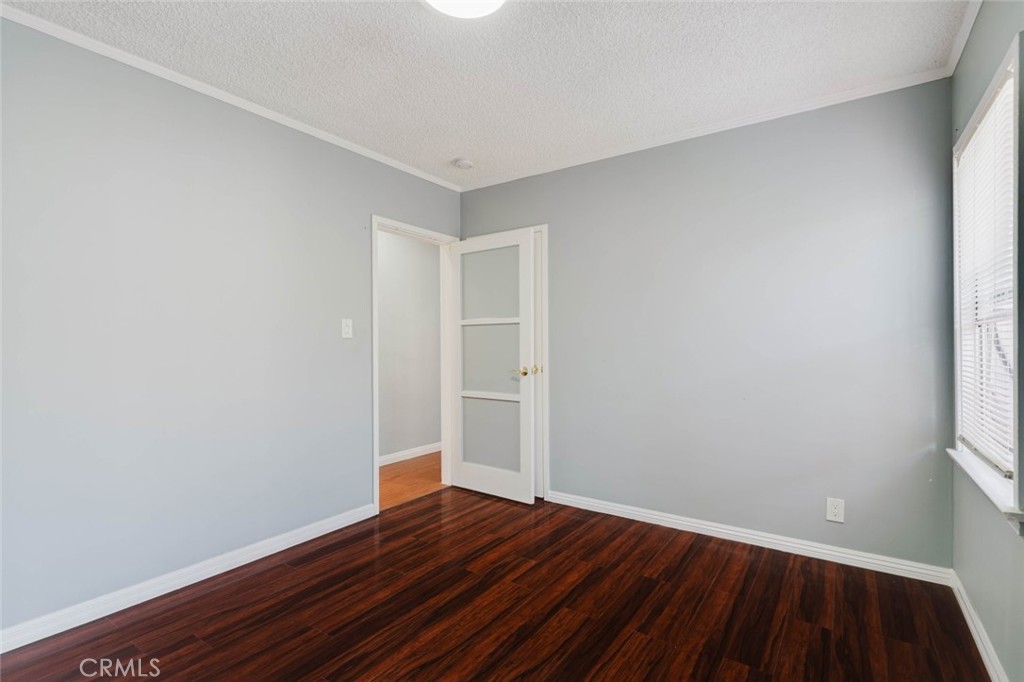 1010 N Alexandria Avenue Property Photo 25