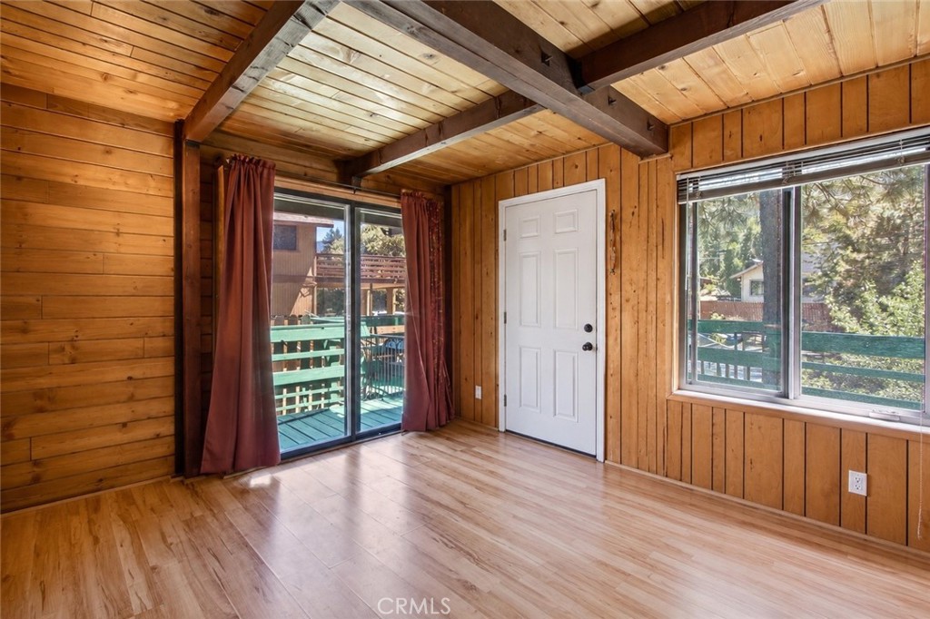 16505 Oakwood Way Property Photo 8