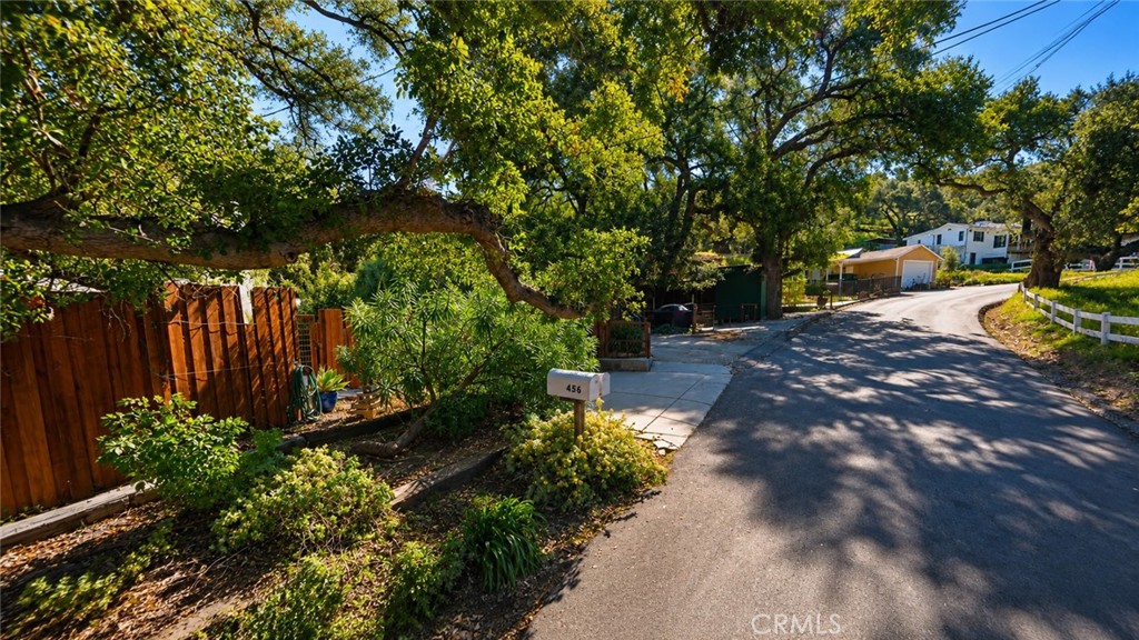 456 S Skyline Drive Property Photo 2