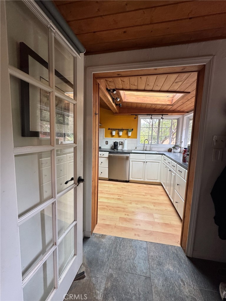 456 S Skyline Drive Property Photo 10