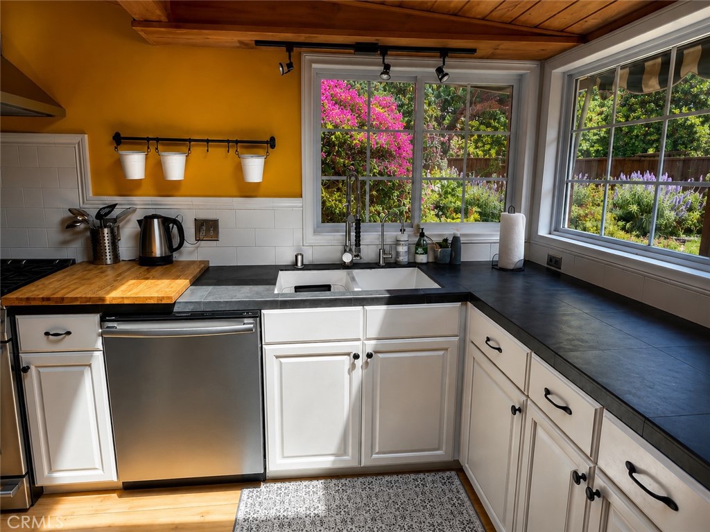 456 S Skyline Drive Property Photo 11