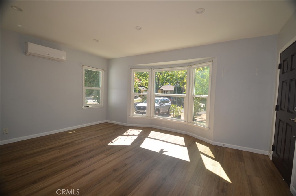 7024 Balcom Property Photo 5