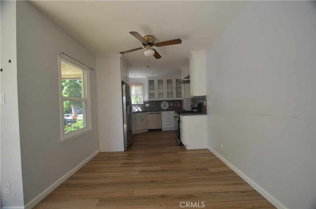 7024 Balcom Property Photo 7
