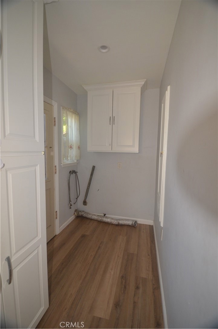 7024 Balcom Property Photo 13