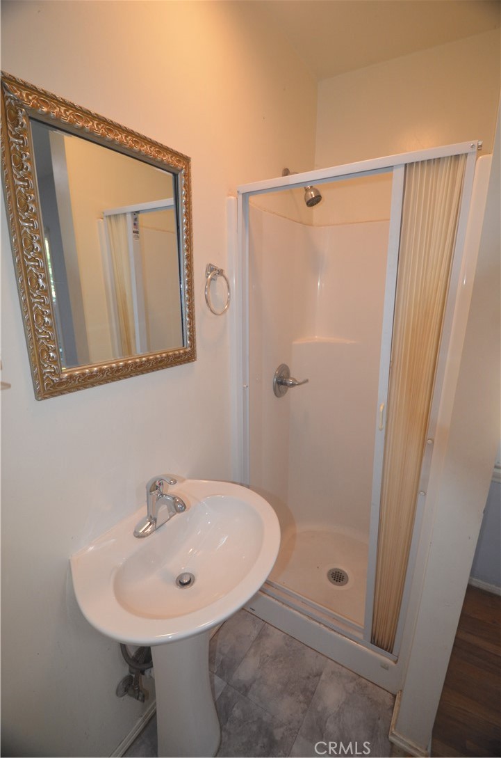 7024 Balcom Property Photo 18