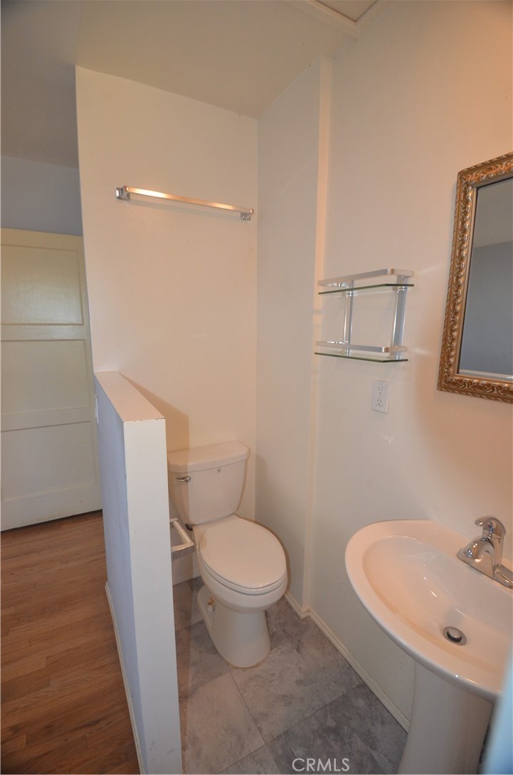 7024 Balcom Property Photo 19