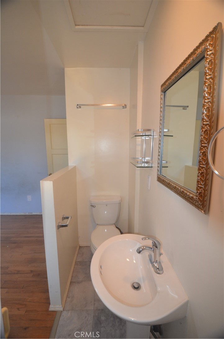 7024 Balcom Property Photo 20