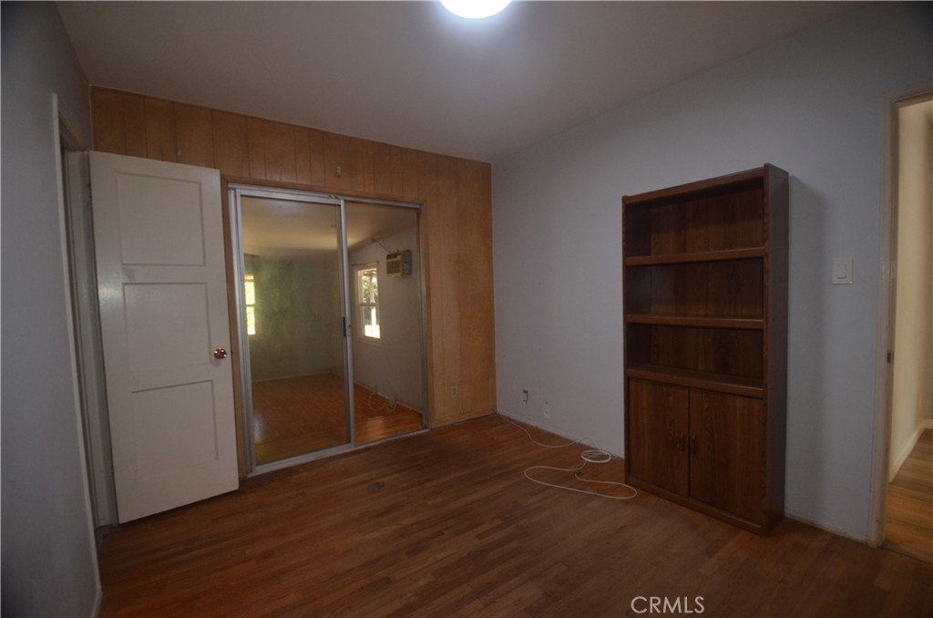 7024 Balcom Property Photo 27