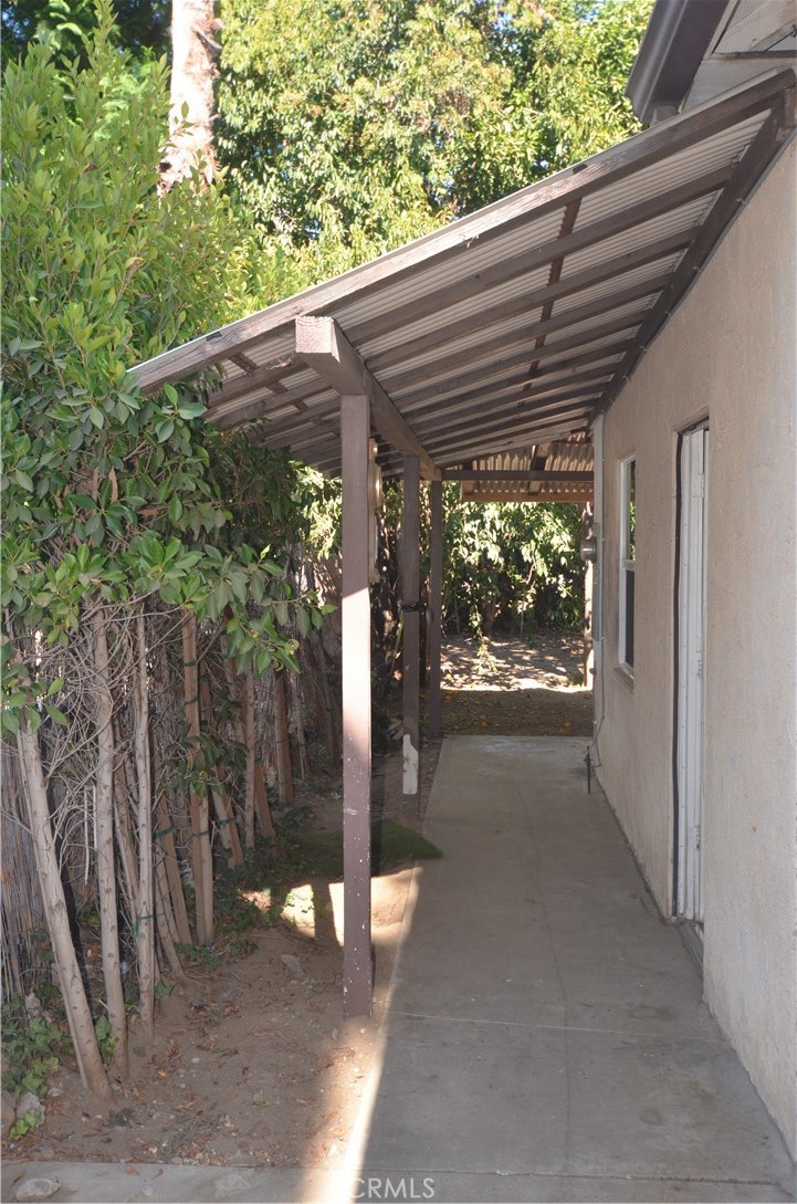 7024 Balcom Property Photo 34