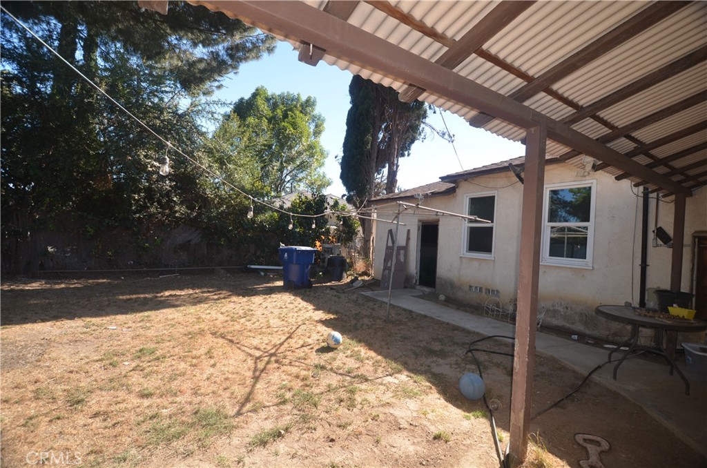 7024 Balcom Property Photo 37