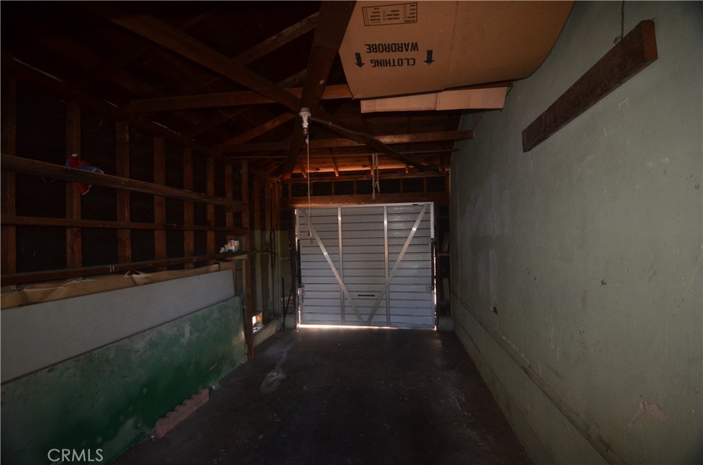 7024 Balcom Property Photo 39