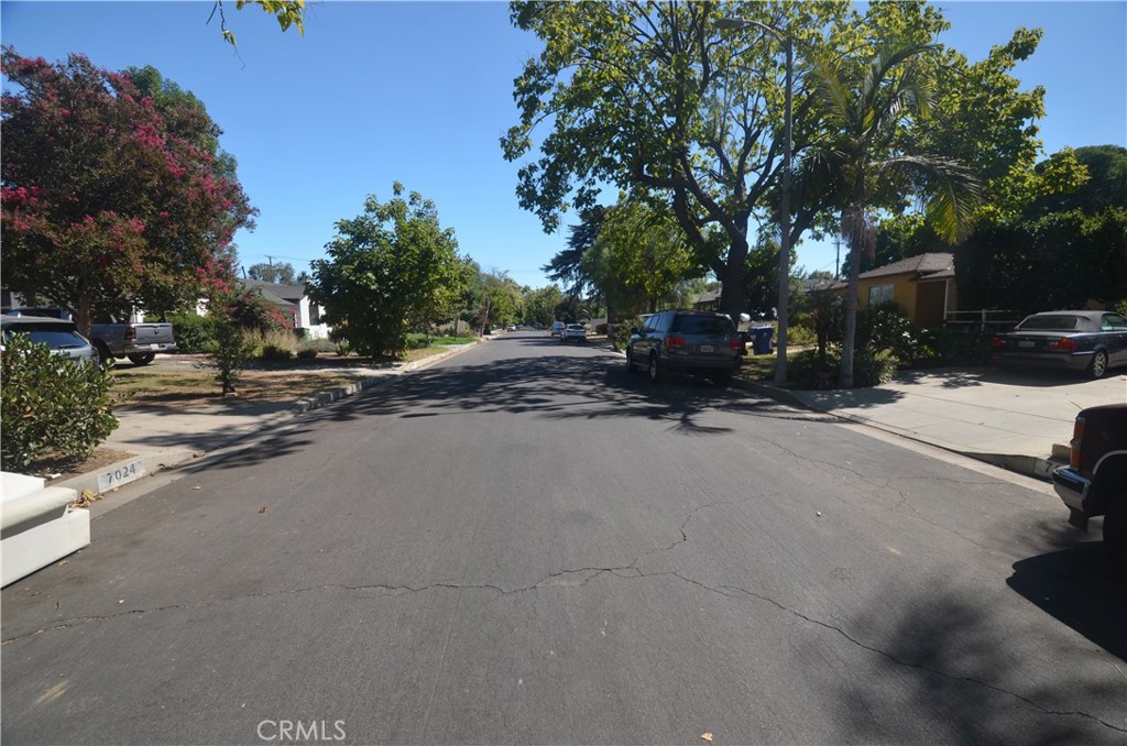 7024 Balcom Property Photo 41