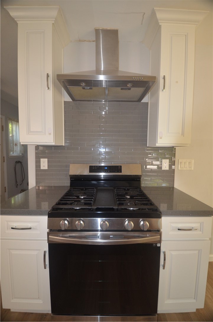 7024 Balcom Property Photo 46