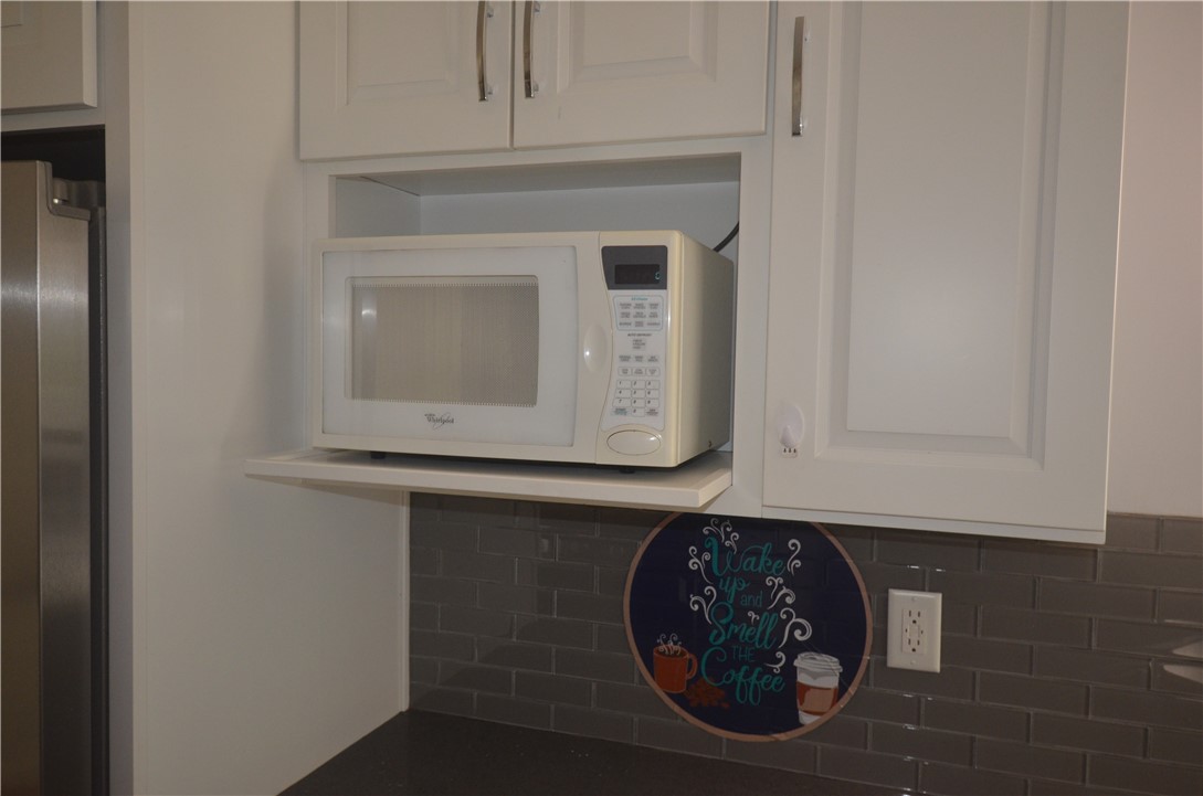 7024 Balcom Property Photo 49