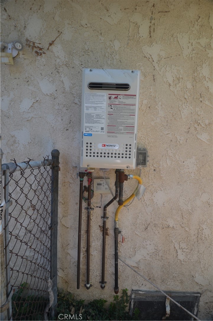 7024 Balcom Property Photo 50