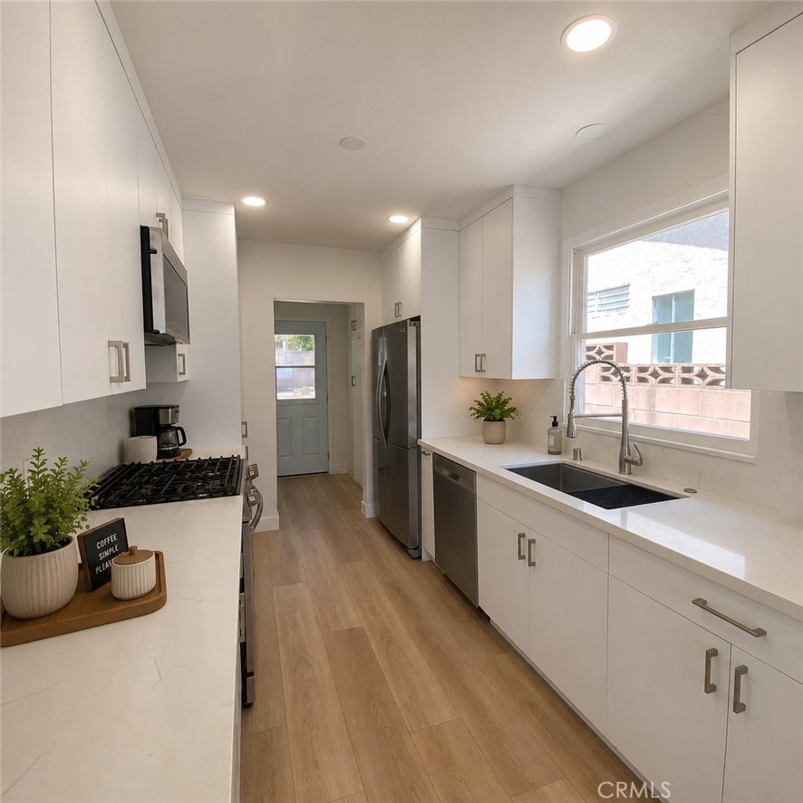 5009 Catalon Property Photo 10