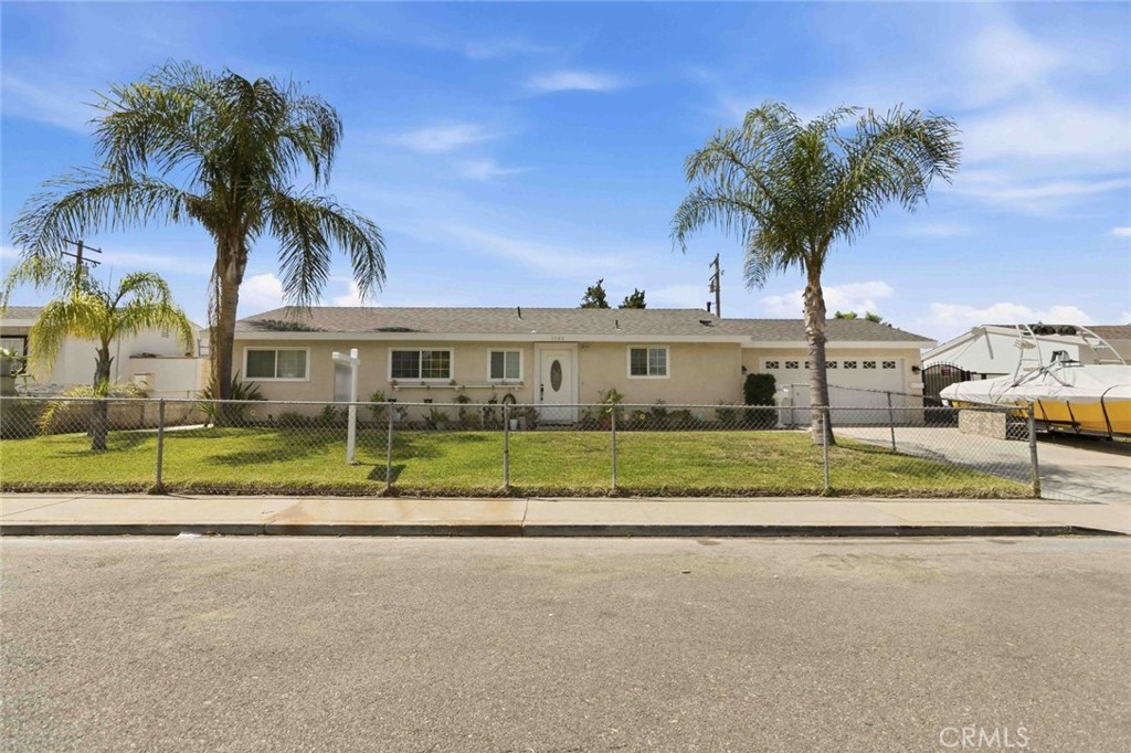 1582 Dakin Property Photo 1