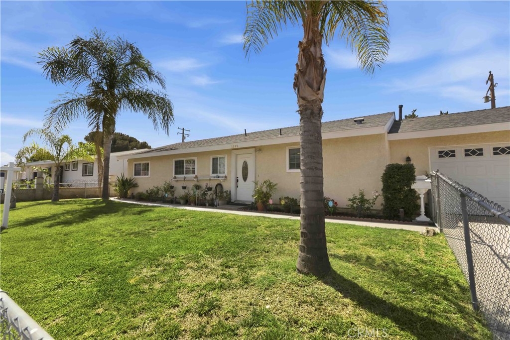 1582 Dakin Property Photo 2
