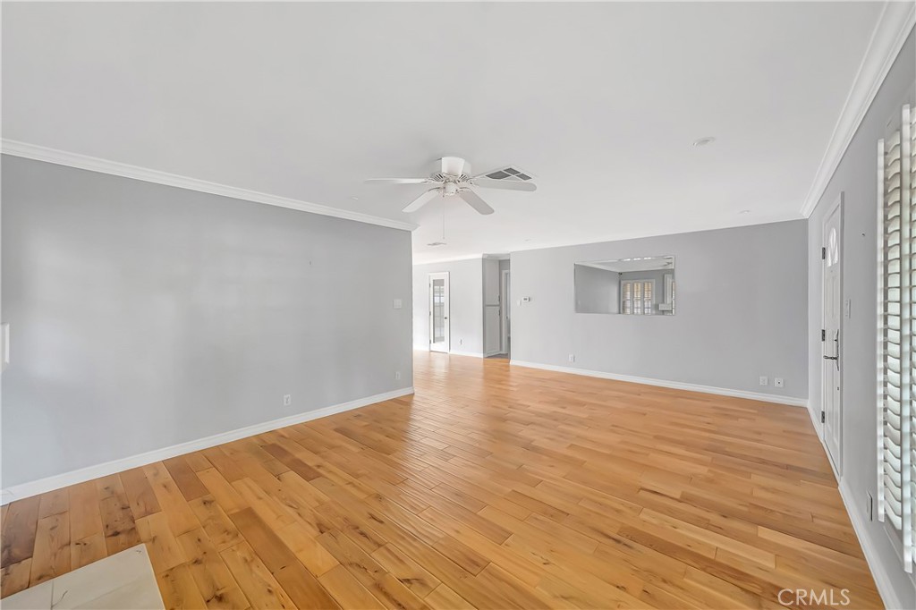22907 Leonora Dr Property Photo 8