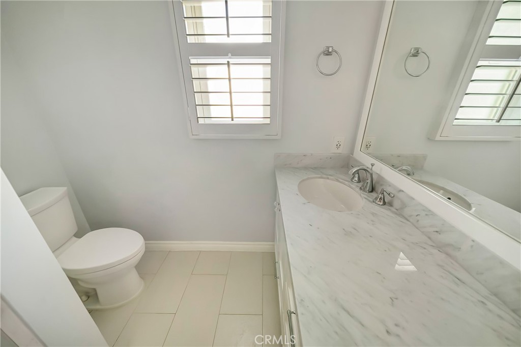 22907 Leonora Dr Property Photo 25