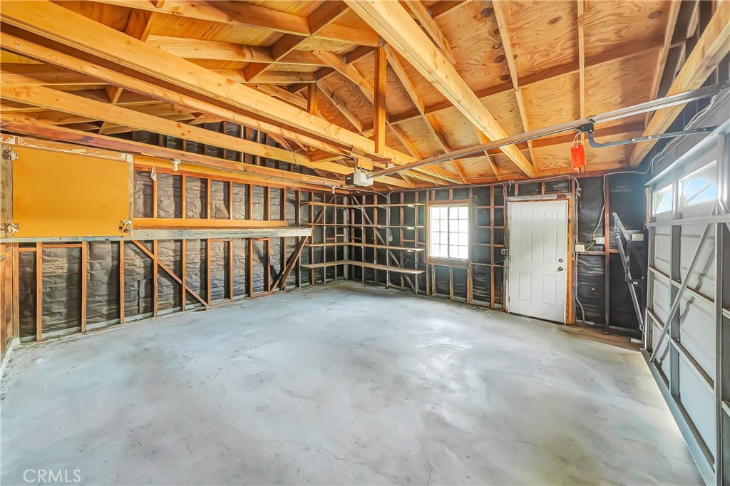 22907 Leonora Dr Property Photo 33