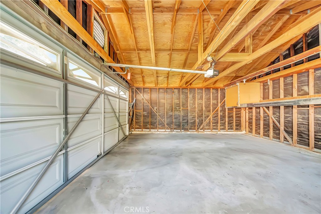 22907 Leonora Dr Property Photo 34