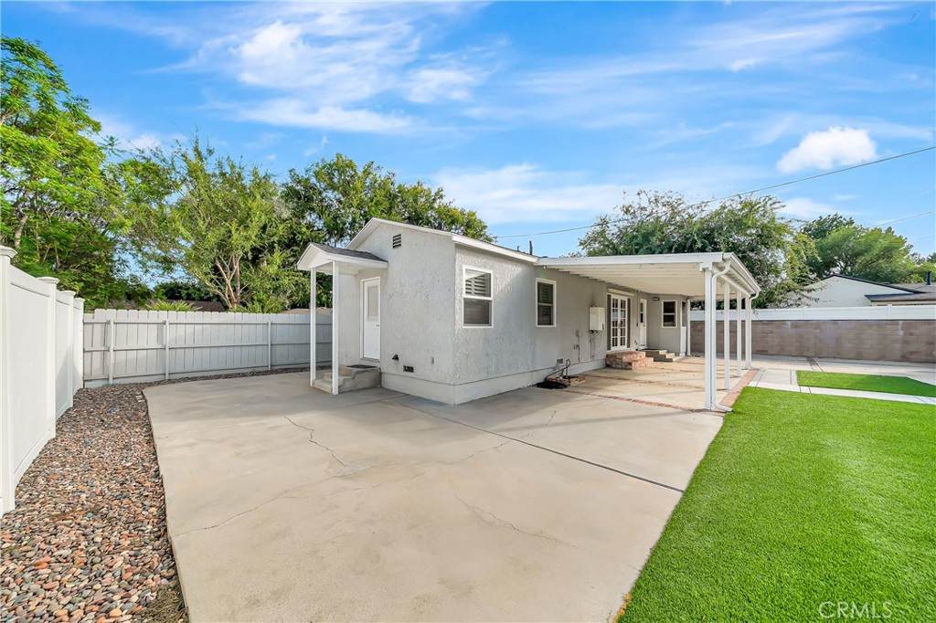 22907 Leonora Dr Property Photo 39