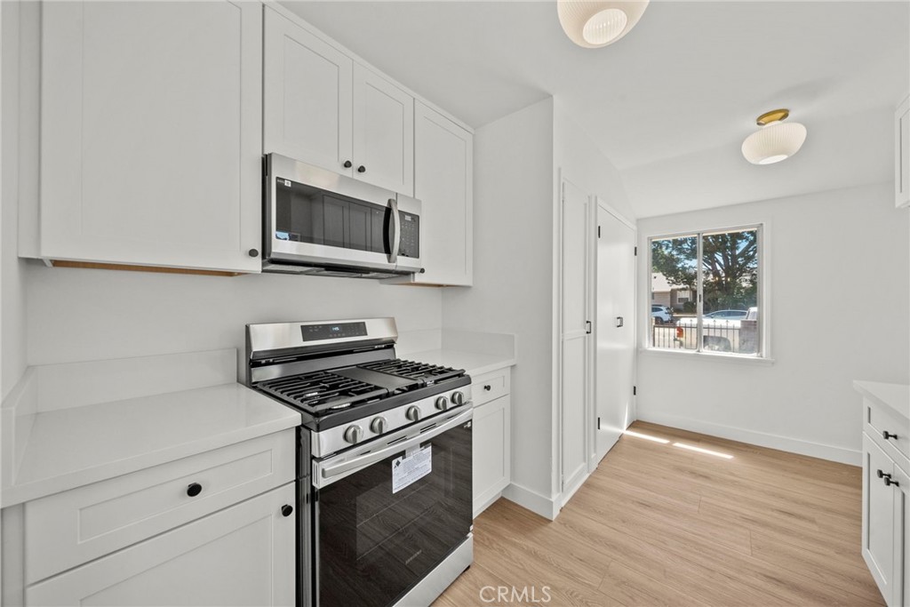 7923 Louise Property Photo 8