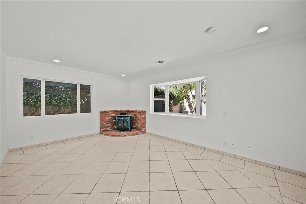 7923 Louise Property Photo 12