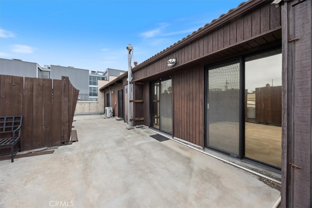 2320 Cotner Property Photo 9