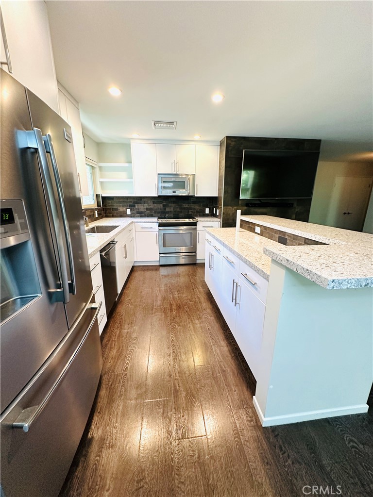 23653 Park Capri Property Photo 5
