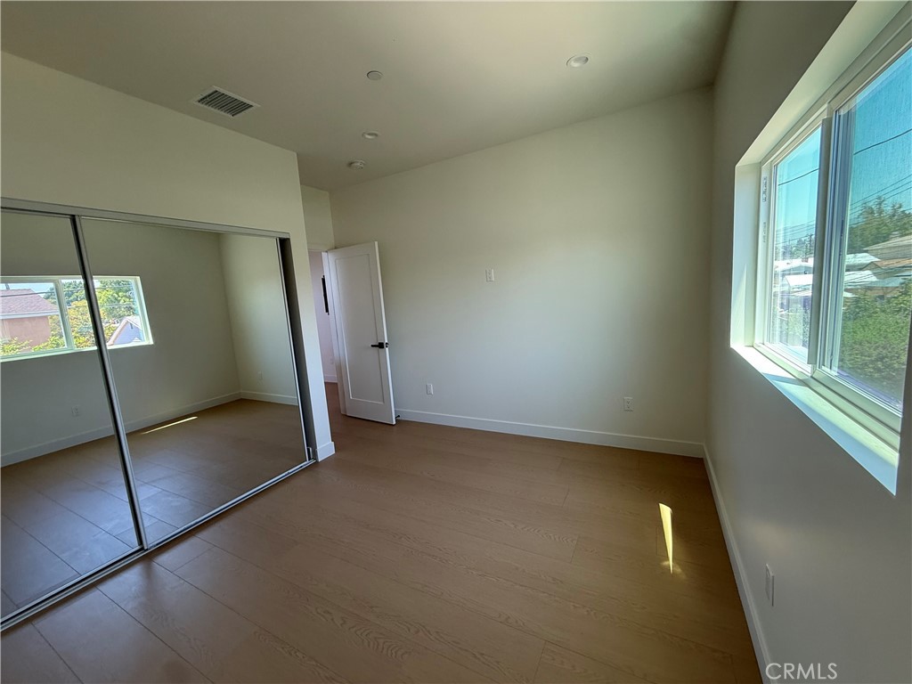 10026 Norwich Avenue Property Photo 11