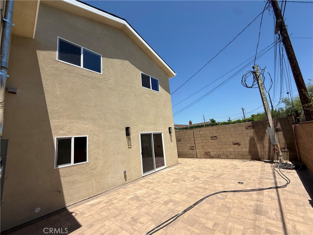 10026 Norwich Avenue Property Photo 18