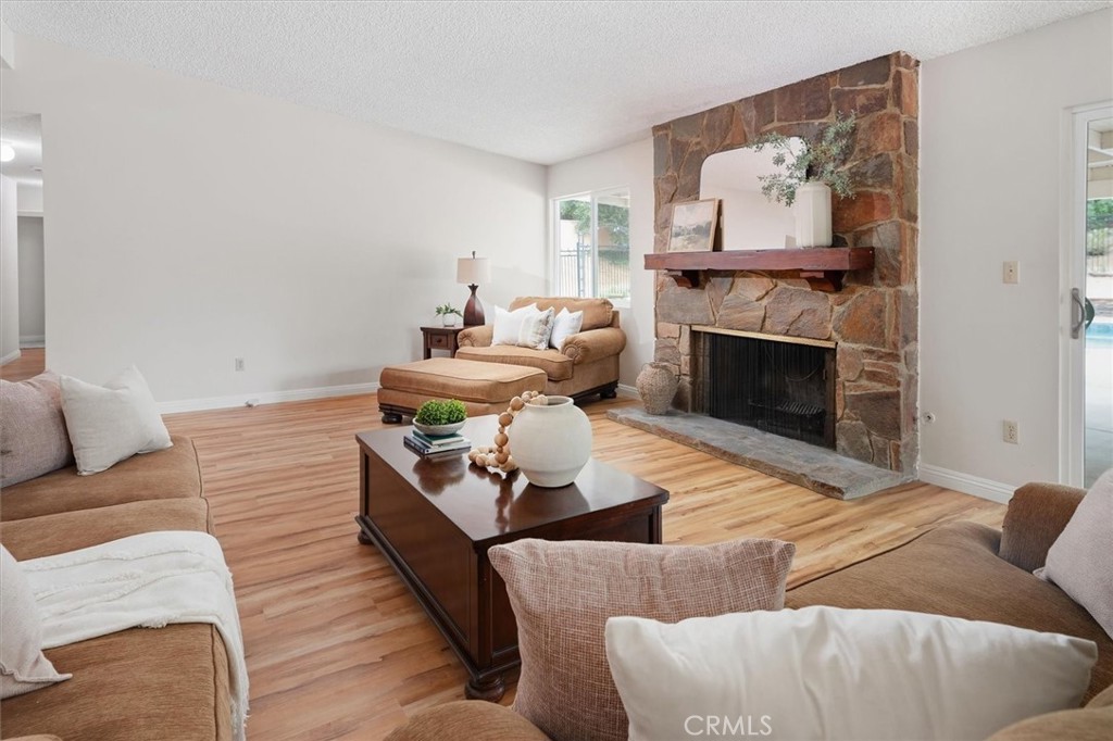 15848 Silver Star Lane Property Photo 9