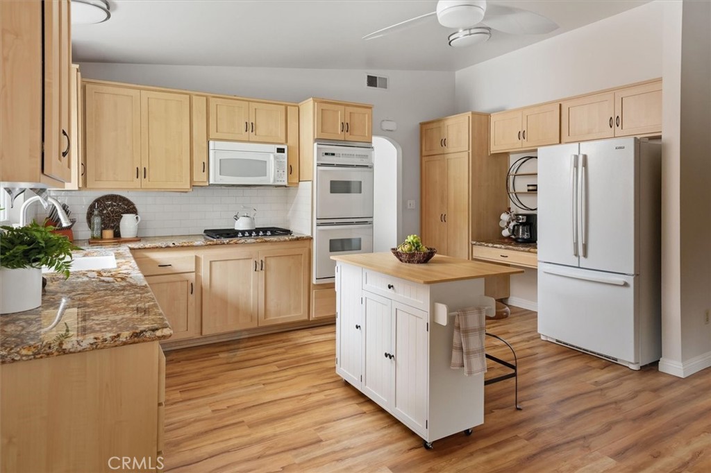 15848 Silver Star Lane Property Photo 15