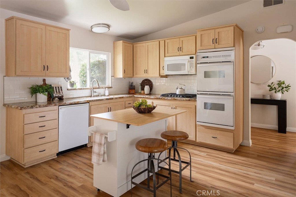 15848 Silver Star Lane Property Photo 17