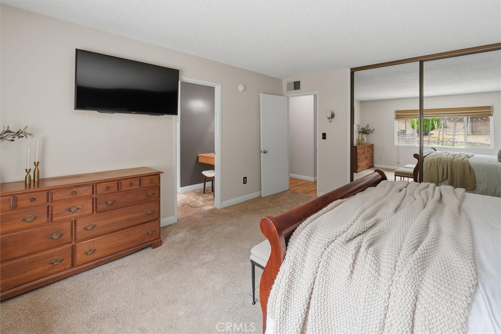 15848 Silver Star Lane Property Photo 33
