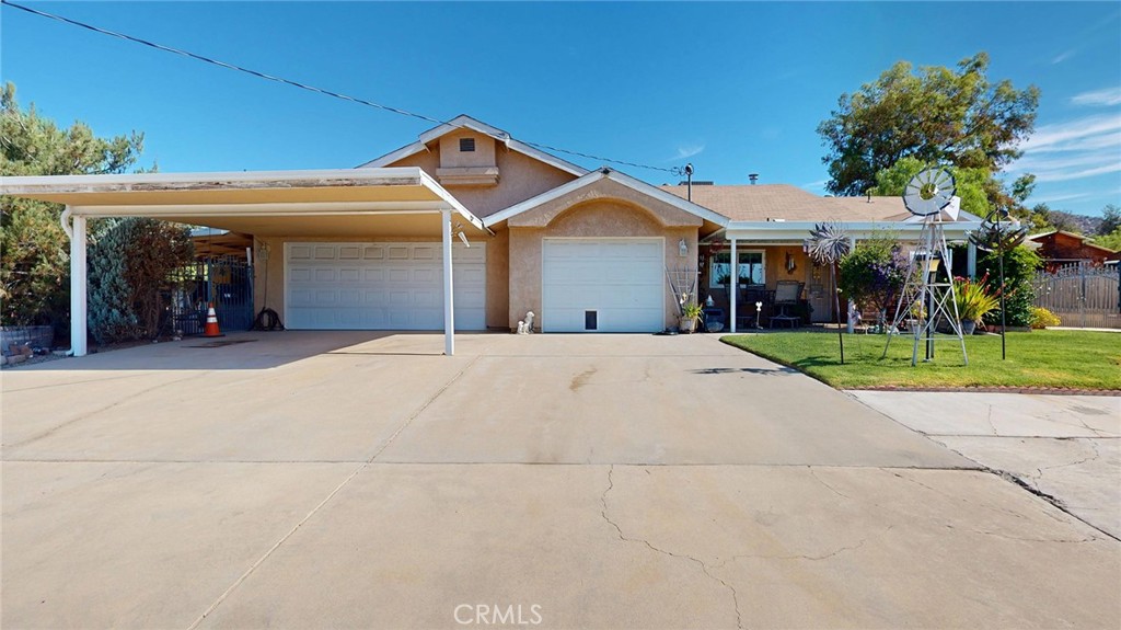 30660 Alicante Property Photo 1