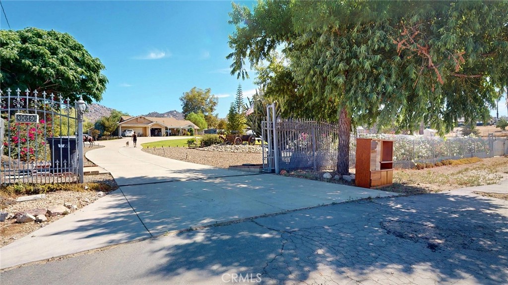 30660 Alicante Property Photo 45