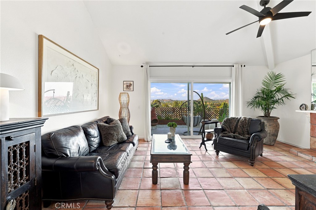 701 Blue Oak Avenue Property Photo 1